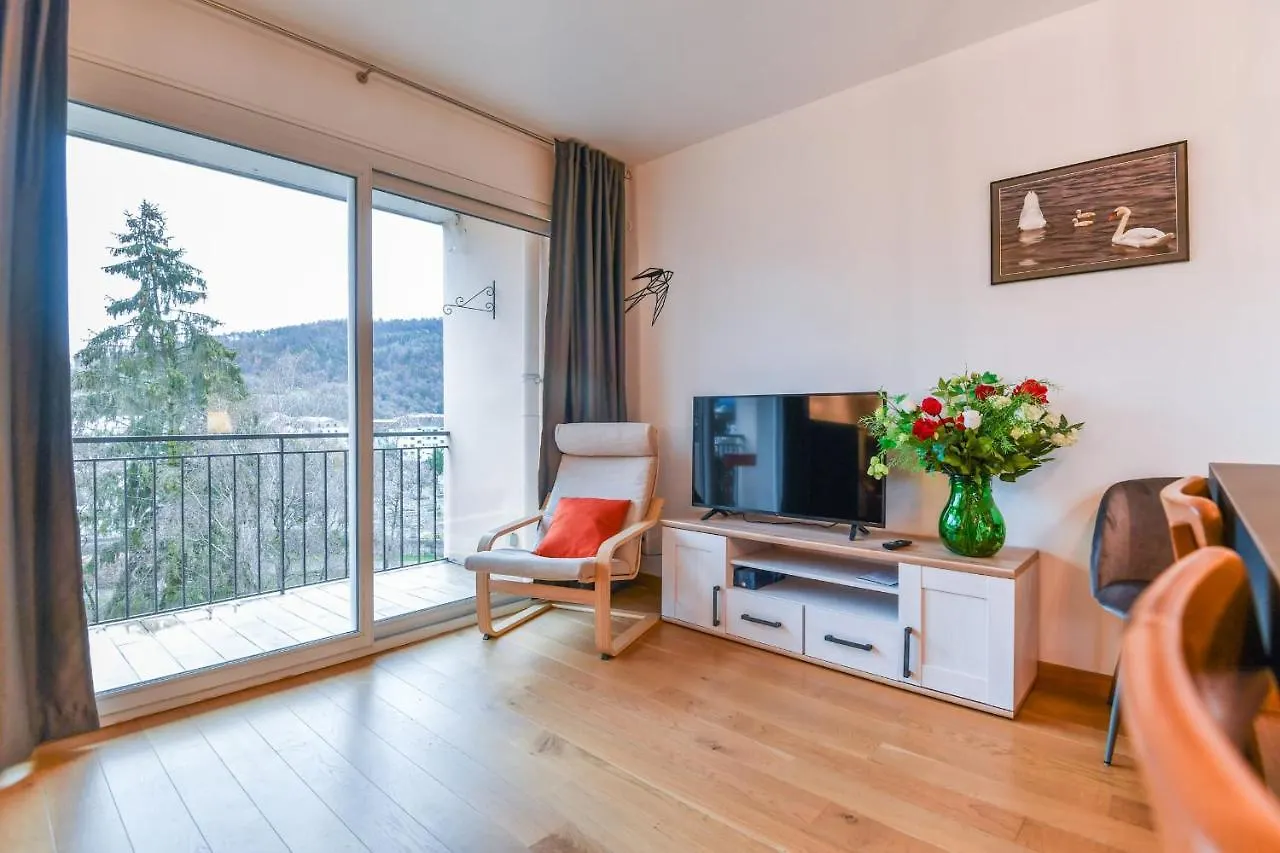 Nice Apartment With Balcony Very Close To The City Center Annecy