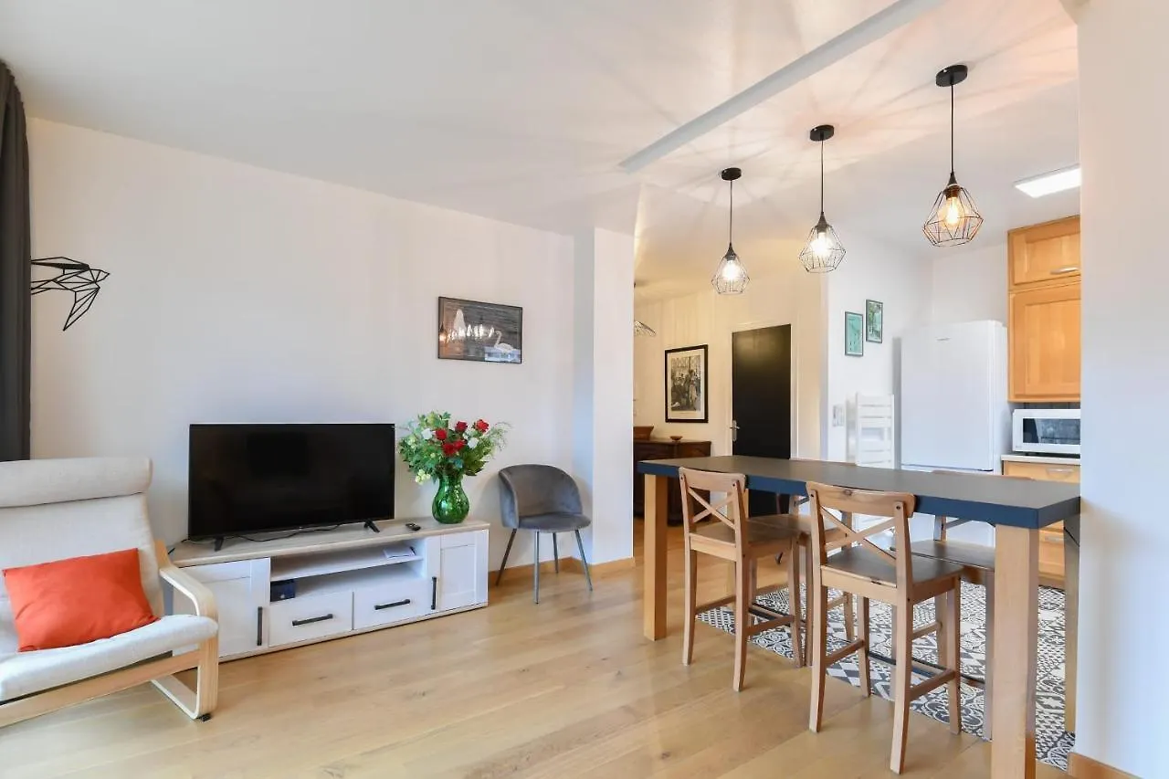 Nice Apartment With Balcony Very Close To The City Center Annecy