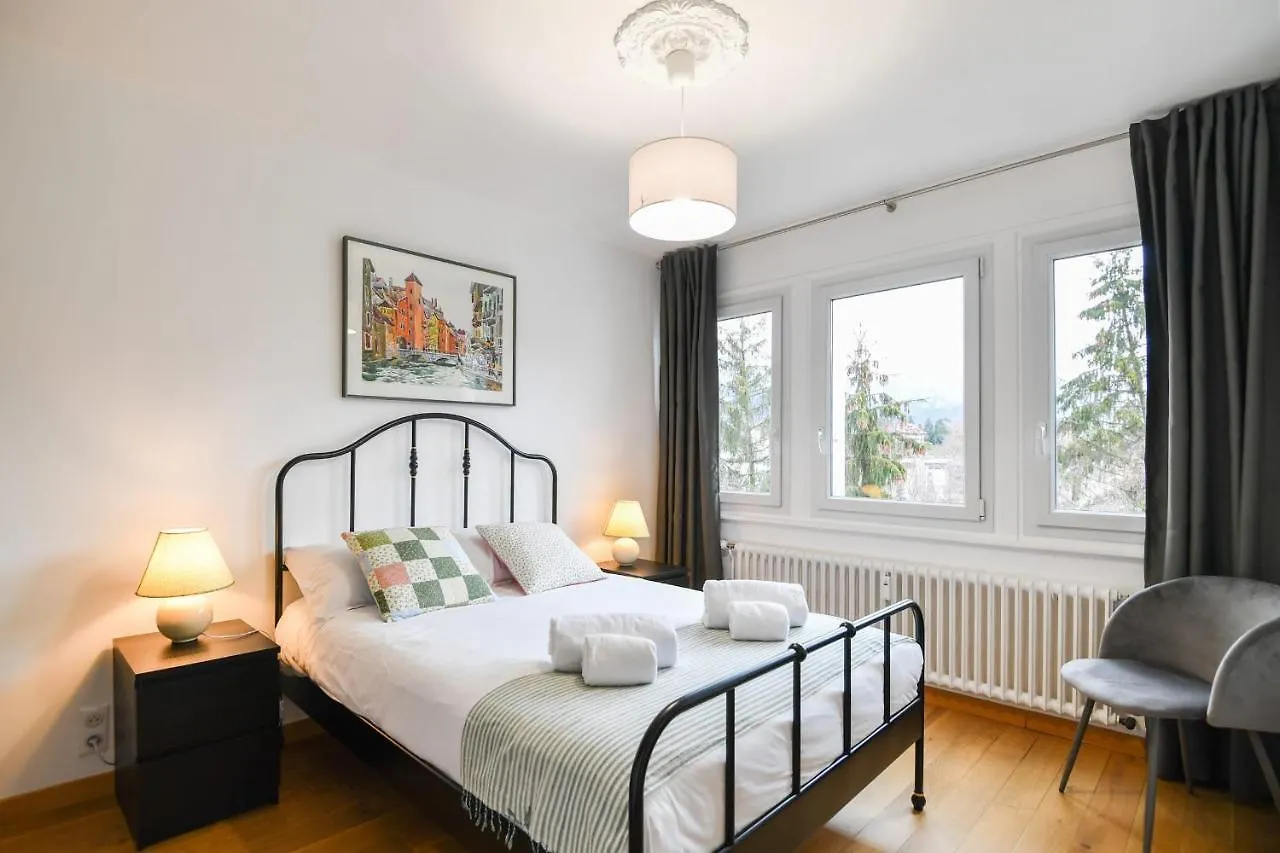 Nice Apartment With Balcony Very Close To The City Center Annecy 0*,
