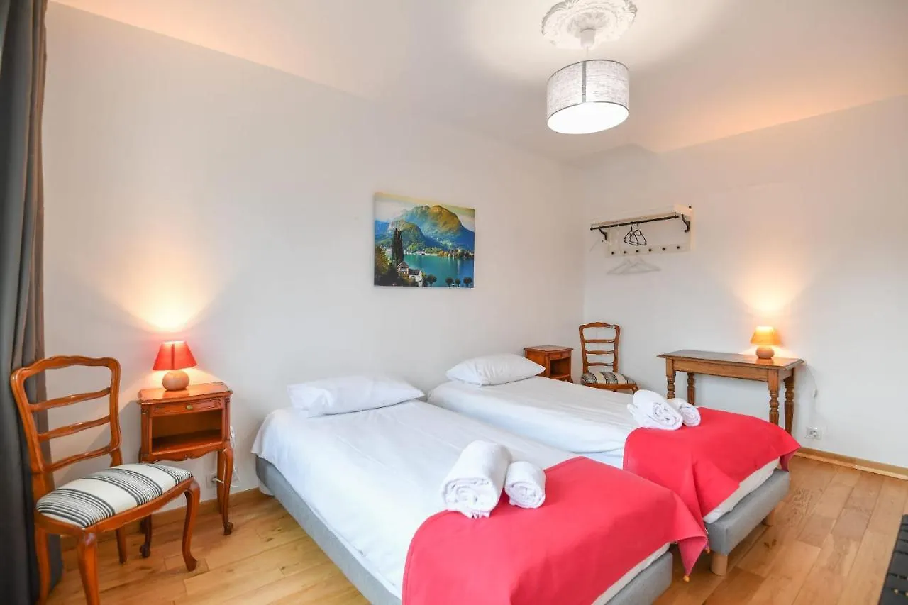 Nice Apartment With Balcony Very Close To The City Center Annecy