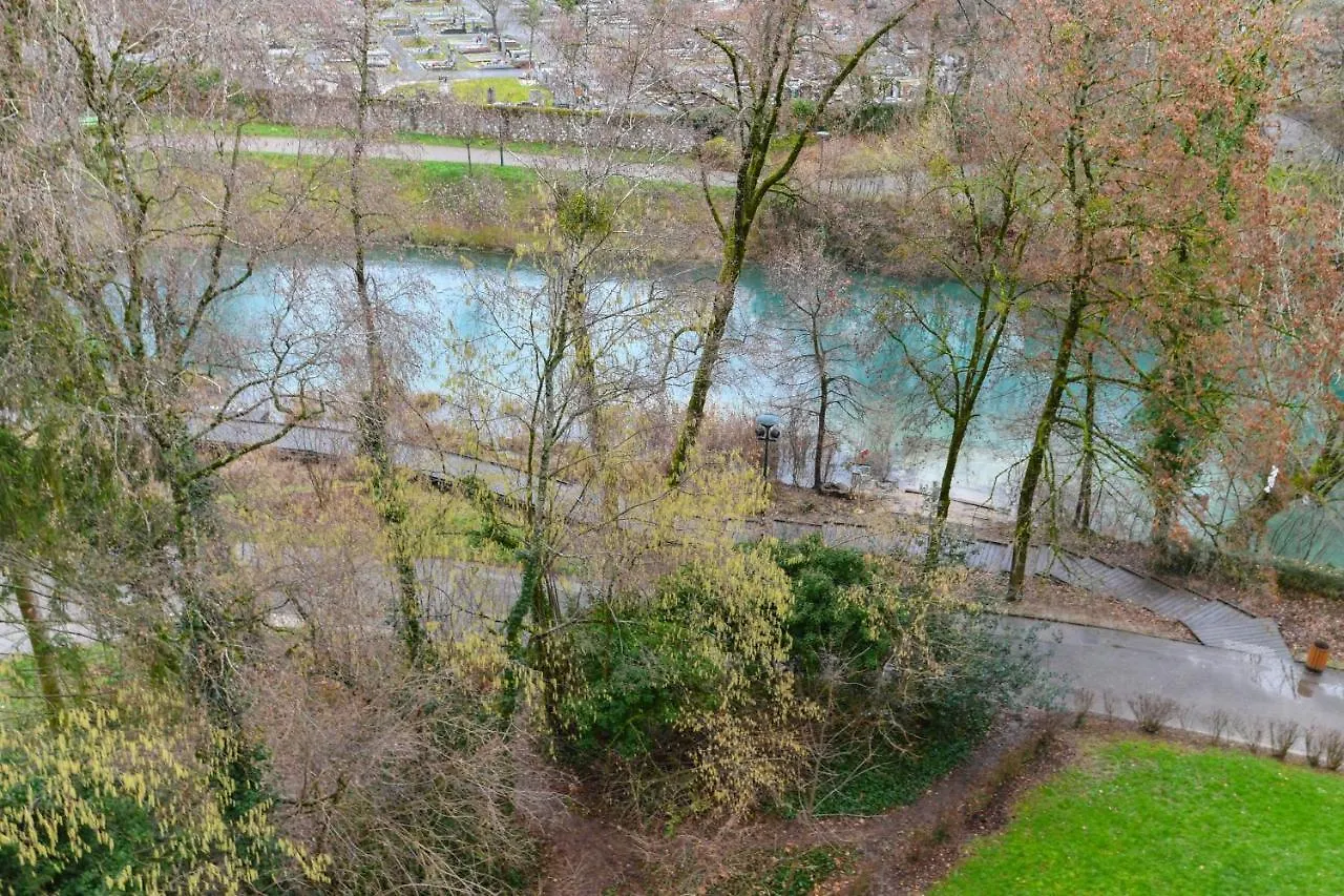 Nice Apartment With Balcony Very Close To The City Center Annecy