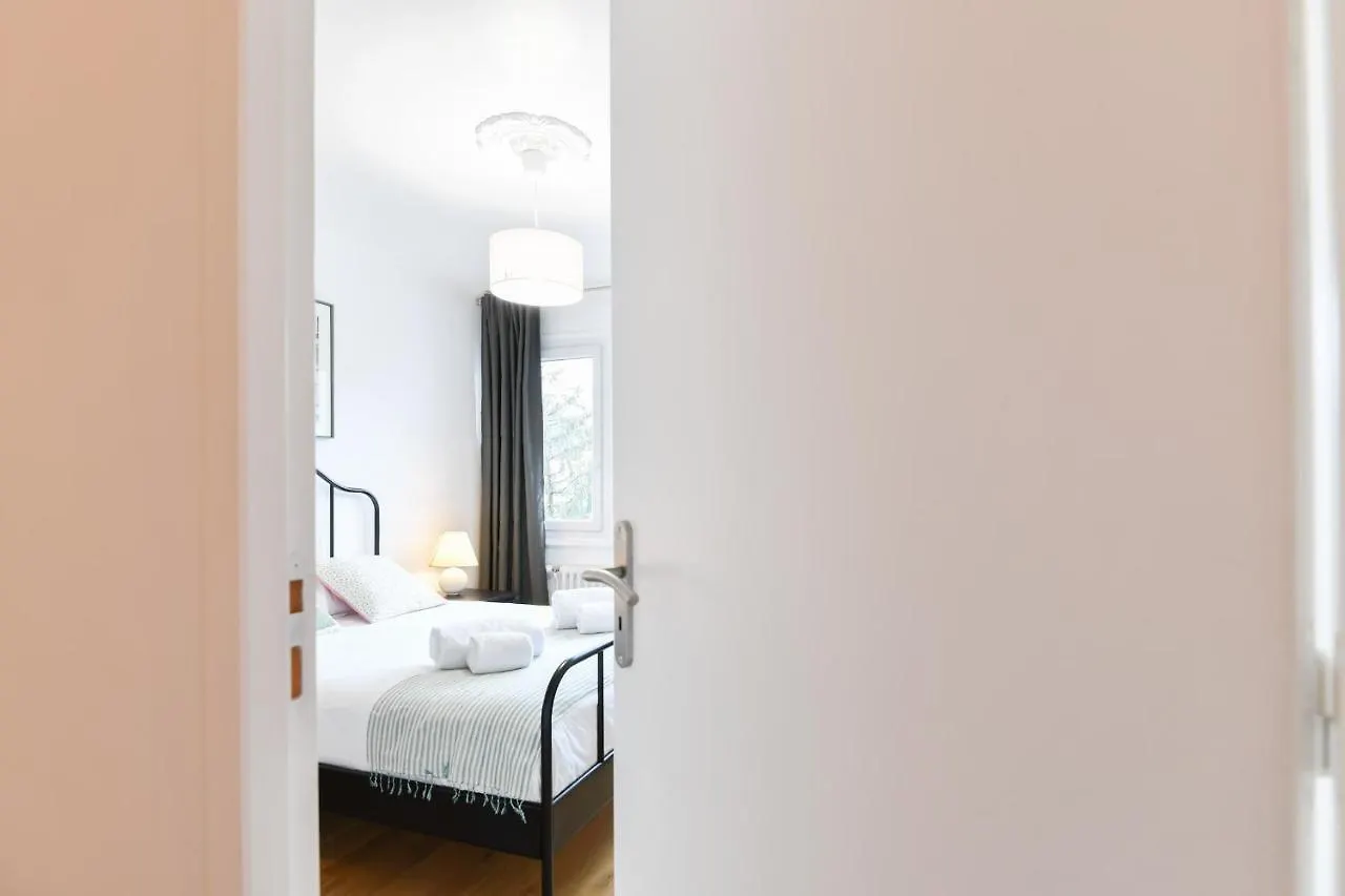 Nice Apartment With Balcony Very Close To The City Center Annecy
