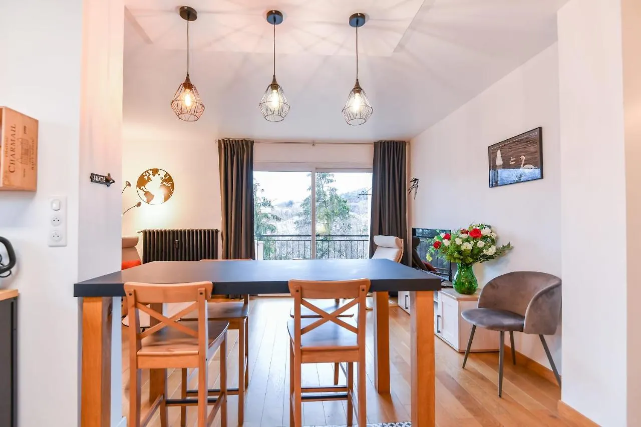 Nice Apartment With Balcony Very Close To The City Center Annecy