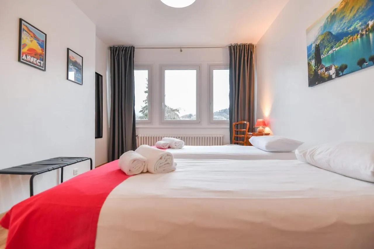Nice Apartment With Balcony Very Close To The City Center Annecy