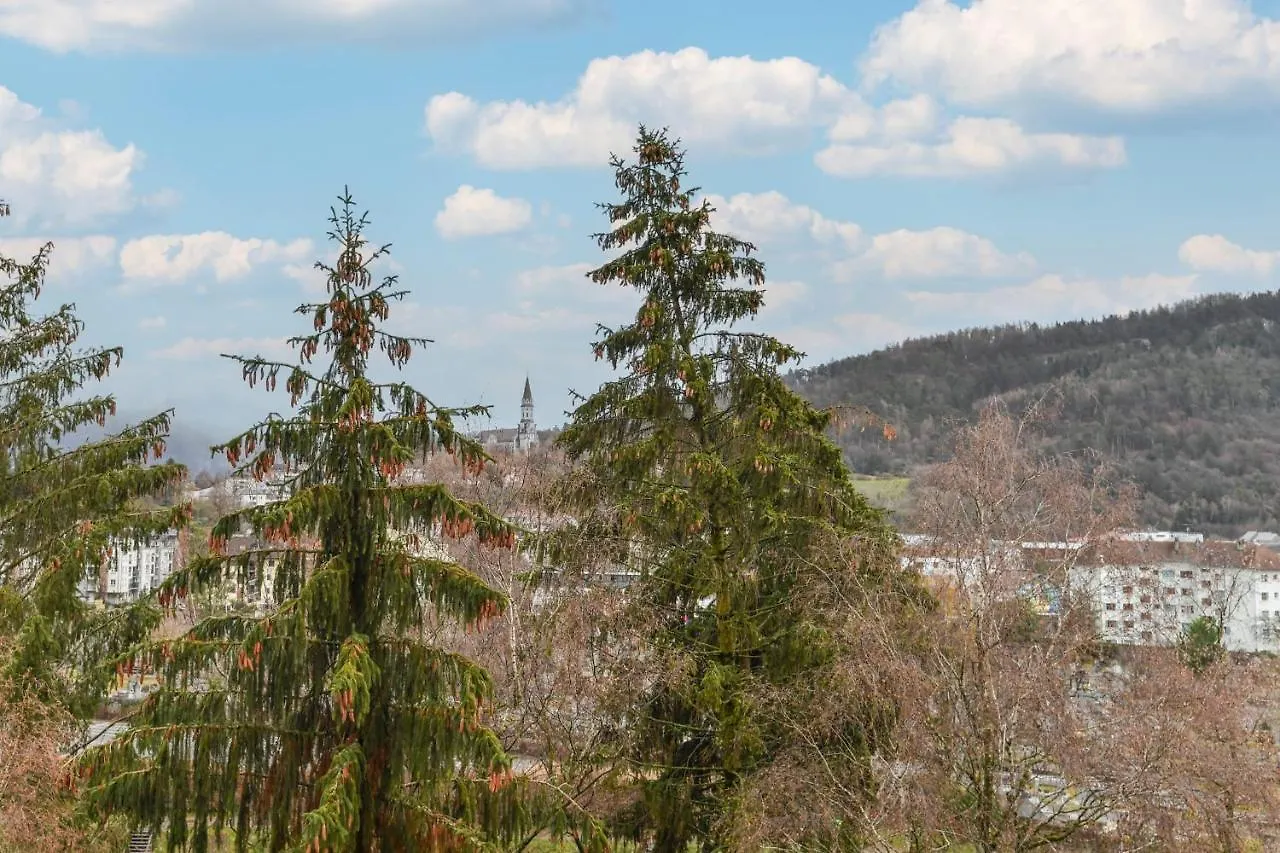 Nice Apartment With Balcony Very Close To The City Center Annecy